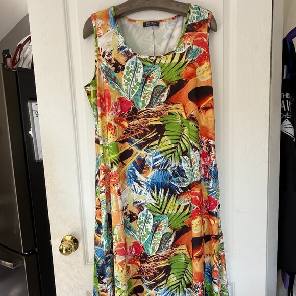 Flower and Leaves Maxi Dress - Picture 1 of 2